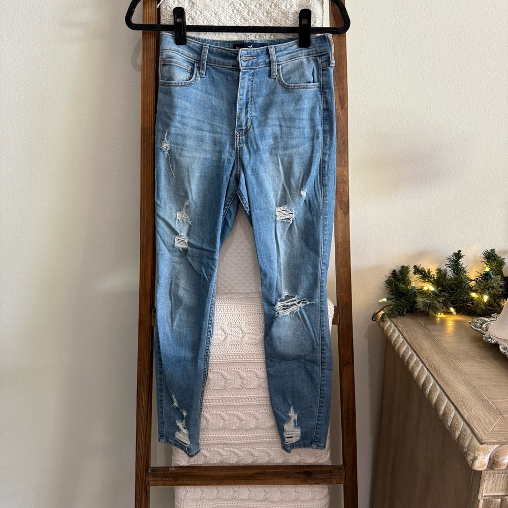 Hollister High Rise Crop Super Skinny Distressed Jeans with Classic Stretch